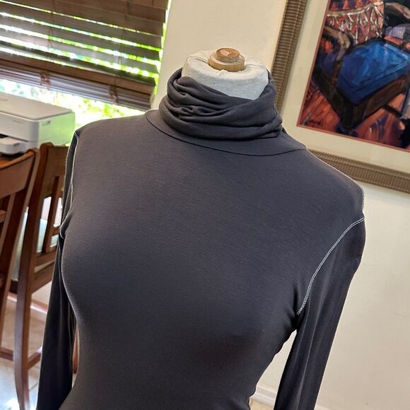 MAJESTIC PARIS Brown Turtleneck Long Sleeve Top w/Stitching Detail Size 2 - Picture 5 of 9